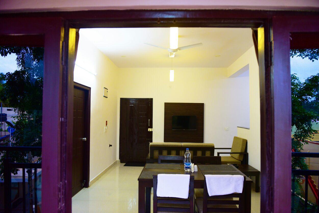 Varsha Enclave- Trinity House Aparthotel Mysore Buitenkant foto