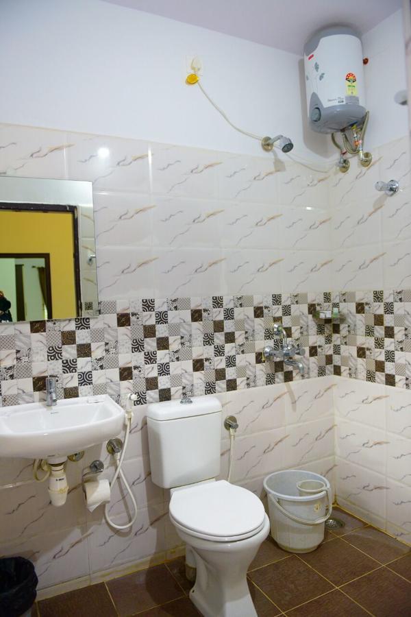 Varsha Enclave- Trinity House Aparthotel Mysore Buitenkant foto