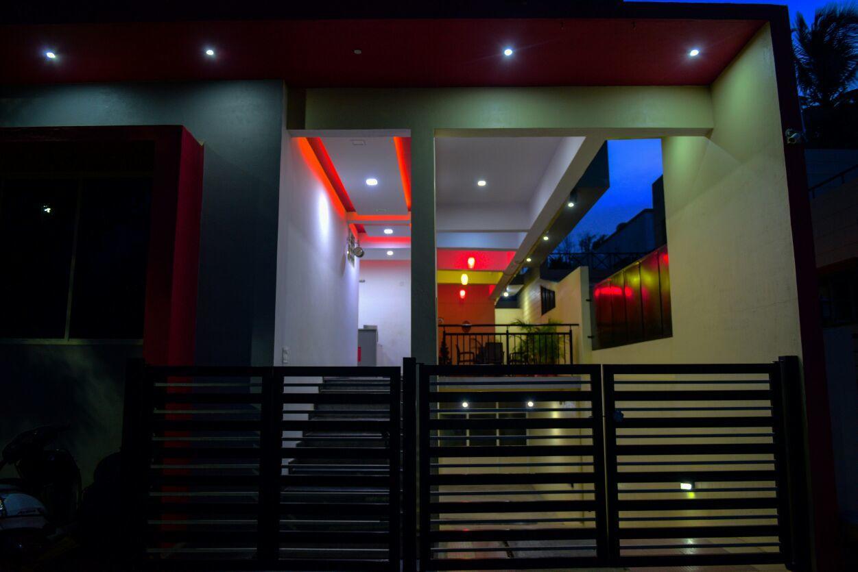 Varsha Enclave- Trinity House Aparthotel Mysore Buitenkant foto