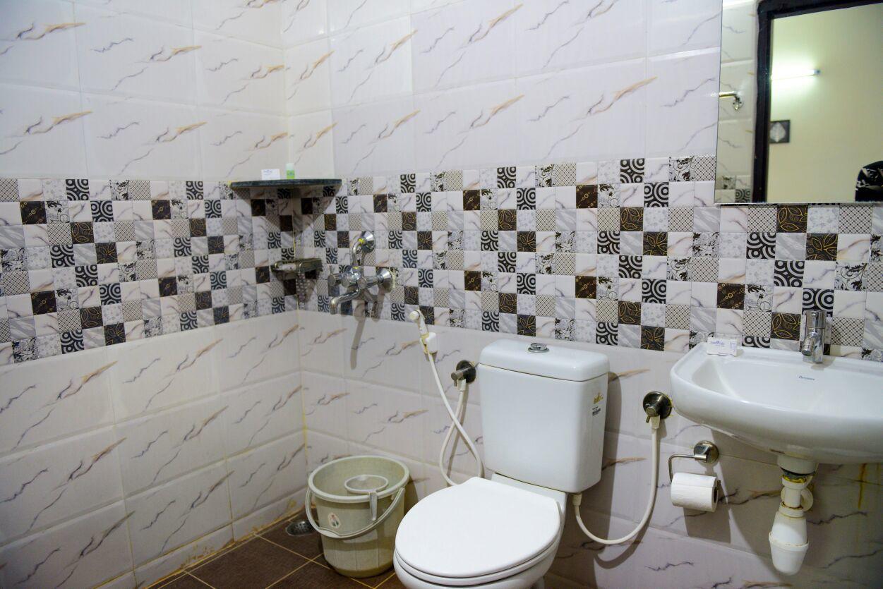 Varsha Enclave- Trinity House Aparthotel Mysore Buitenkant foto